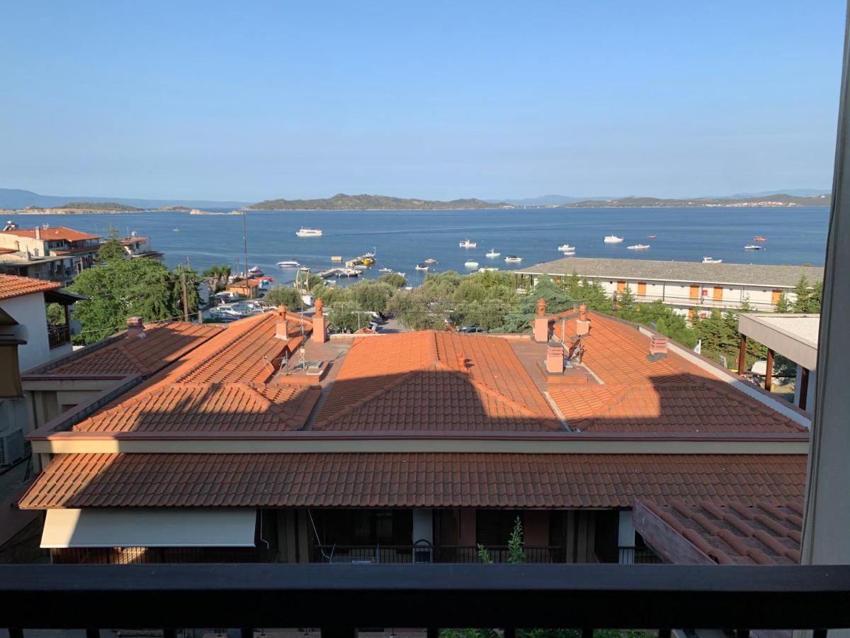 Yulia Guest House Ouranoupoli Bagian luar foto