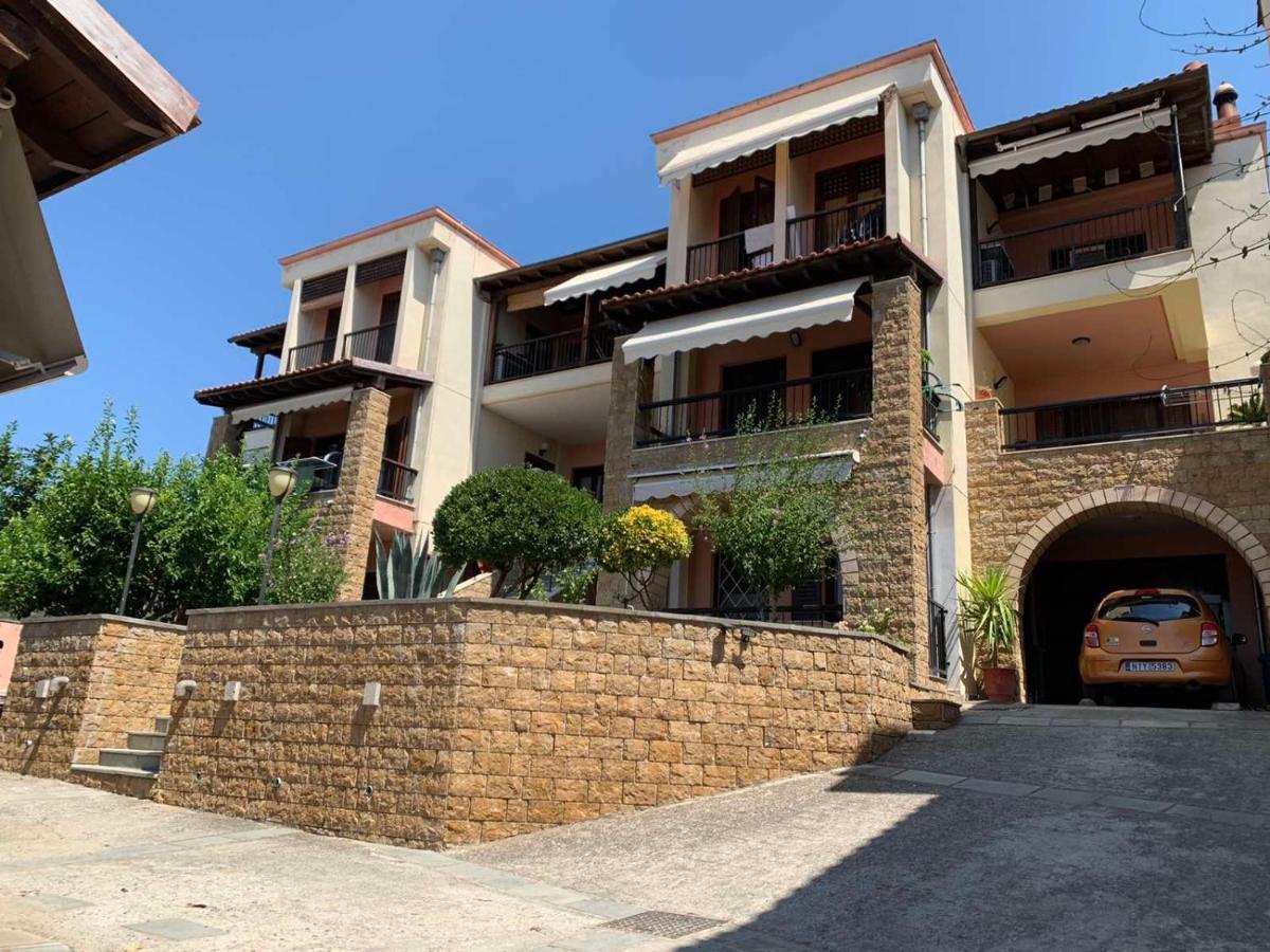 Yulia Guest House Ouranoupoli Bagian luar foto