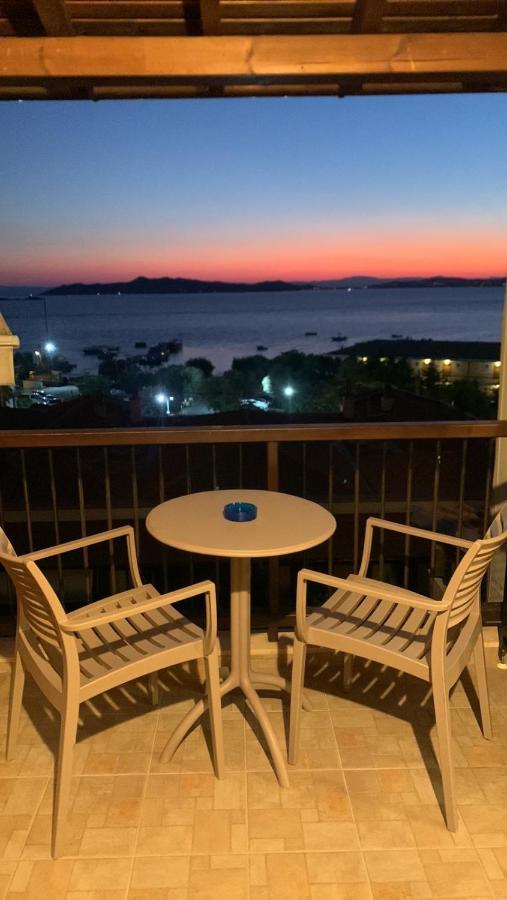 Yulia Guest House Ouranoupoli Bagian luar foto