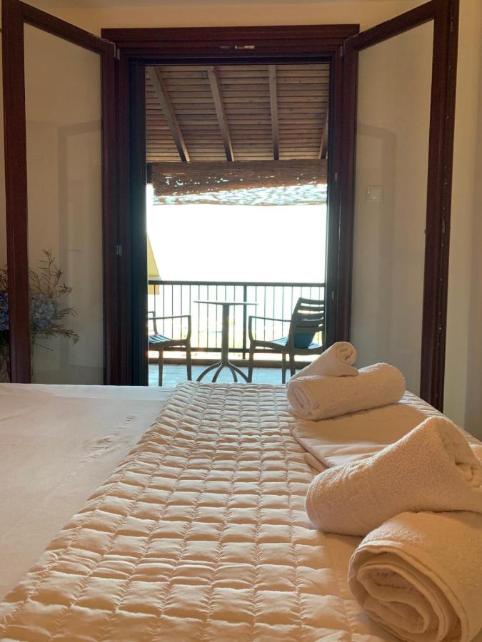 Yulia Guest House Ouranoupoli Bagian luar foto
