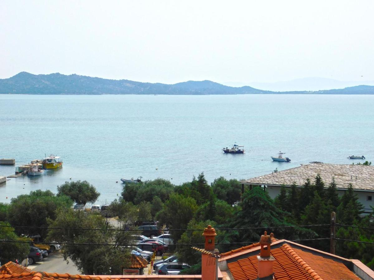 Yulia Guest House Ouranoupoli Bagian luar foto