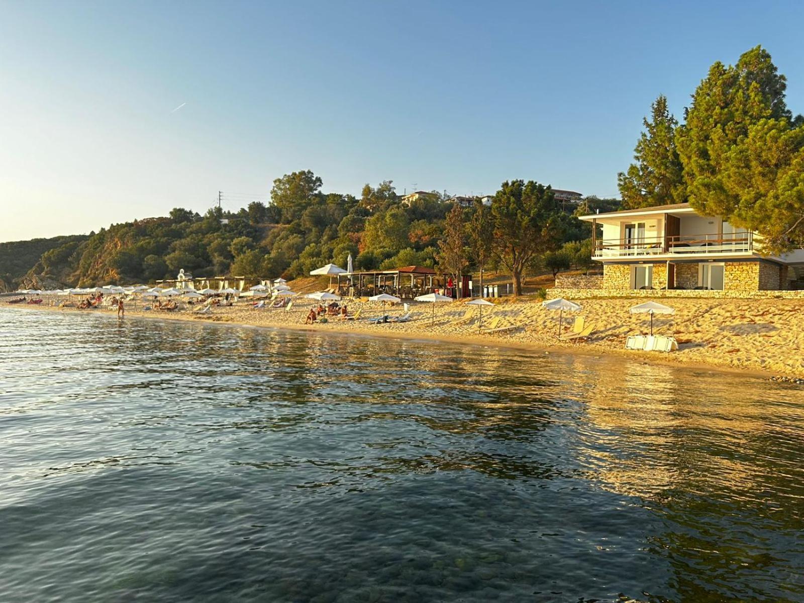 Yulia Guest House Ouranoupoli Bagian luar foto